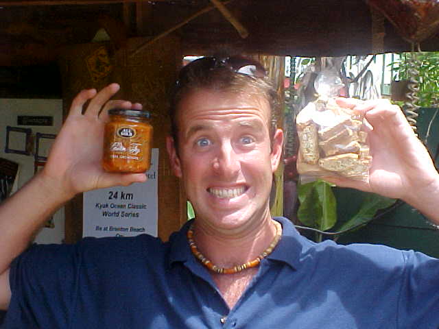 Yee-ha! Marilyn and Martin Van Niekerk have continued the chain of letmestayforaday-gifts, so concluding from this fact Charles received his gift from my previous hosts today. And he will love the Sout African cookies and the (really hot!!!) chili sauce that Martin Van Niekerk mades himself. And it looks like Charles had already tasted the chili...