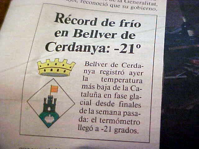 I had to photograph this piece from the L Avanguaria newspaper in Barcelona. Telling me that there was a cold record the last days. It was -21 degrees Celsius in the North of Spain. That is really was -9 degrees in the train to Barcelona is absolutely true.