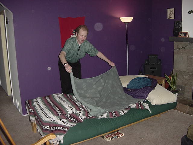 And around 11pm I prepared a bed on the unfoldable couch in the living room. That would be fine for the night!