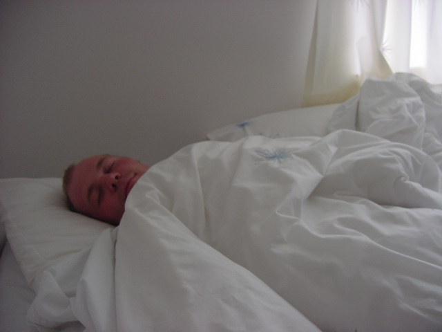 AAHH! Again my hosts have used my camera to photograph me while sleeping!
<font size=4 color=blue><BR><BR><B>Skip to id=...92 for the next photo, the next button won't work :-(</b></font>