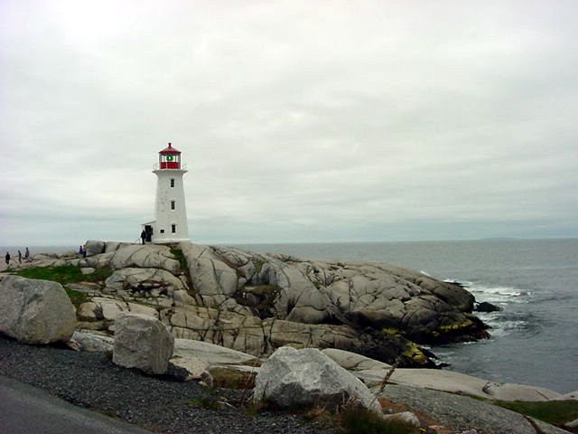 In Peggys Cove is also another unicum: this is the one and only lighttower in Canada with a post office in it.