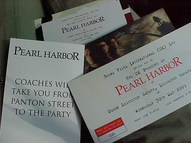 This is how the official invitations to the movie and the afterparty look like!