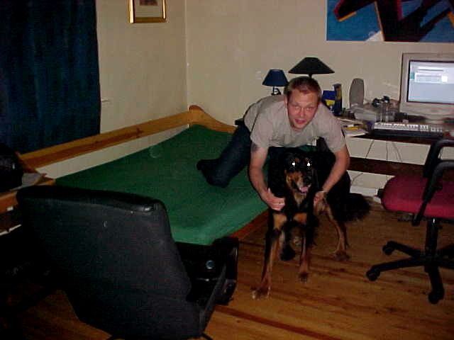 ...where Rune made up a bed of a couch for me, right next to the computer.